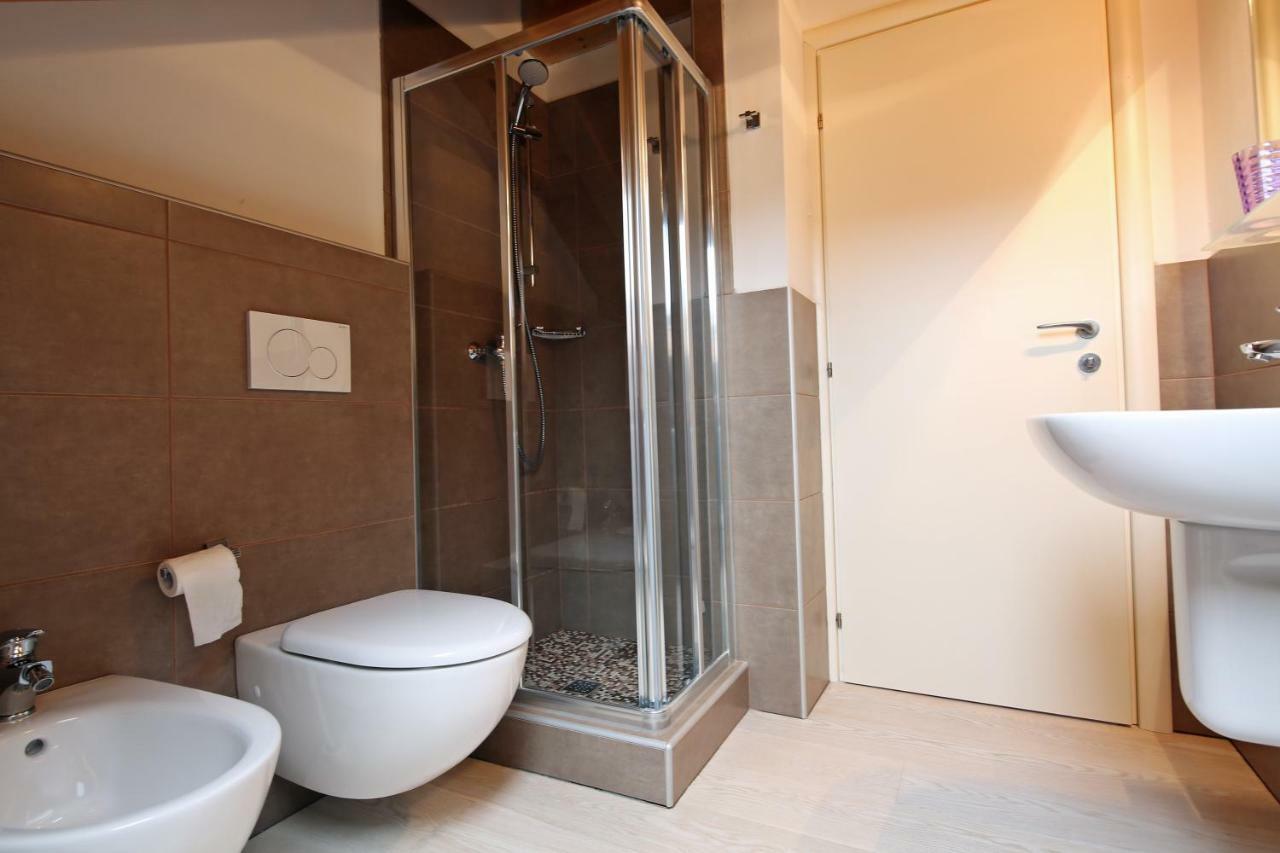La Coccinella Apartment เบลลาโจ ภายนอก รูปภาพ